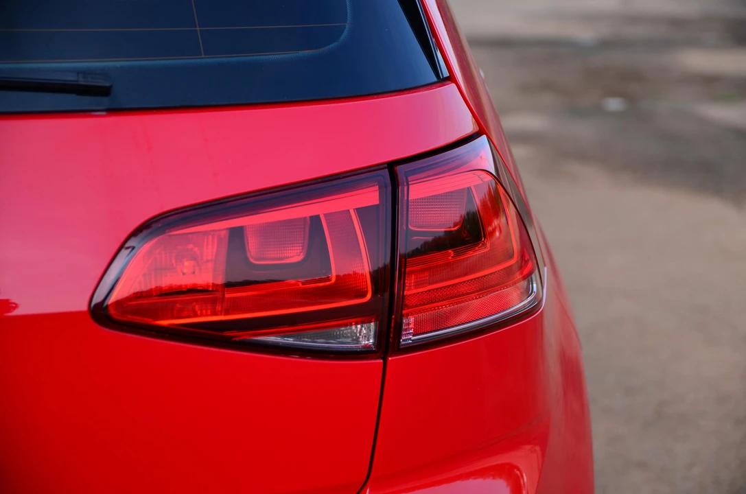 2017 Volkswagen GTI Mk7 - Image 15 of 31
