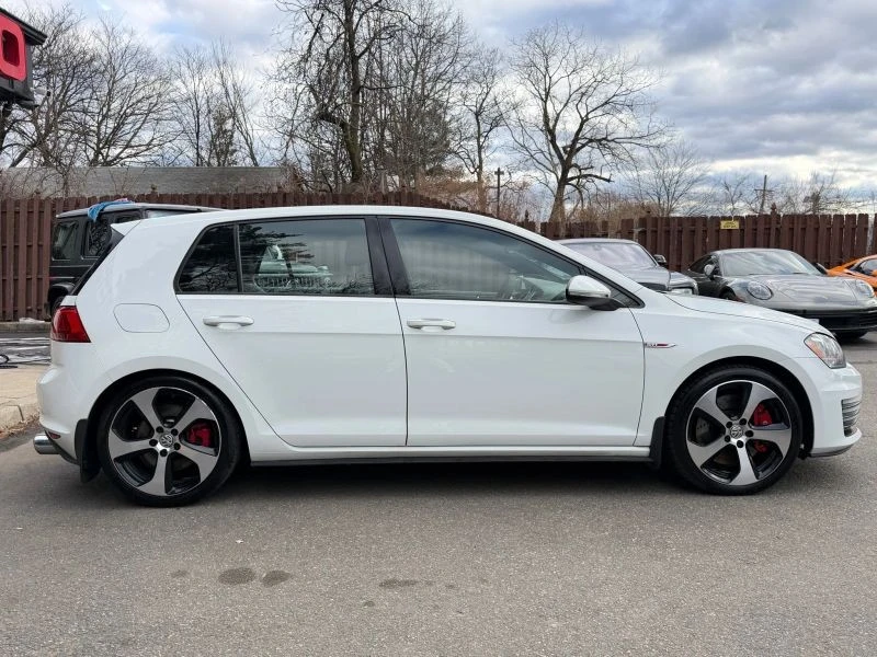 2017 Volkswagen GTI Mk7 - Image 4 of 12