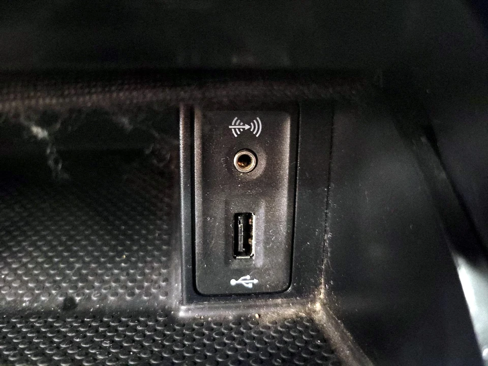 2017 Volkswagen GTI Mk7 - Image 19 of 27