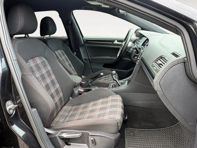 2017 Volkswagen GTI Mk7 - Image 10 of 15