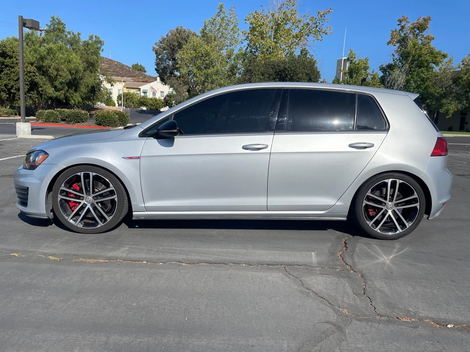 2017 Volkswagen GTI Mk7 - Image 9 of 31