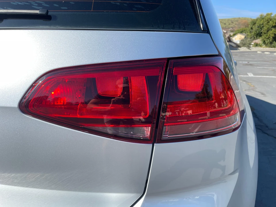 2017 Volkswagen GTI Mk7 - Image 25 of 31