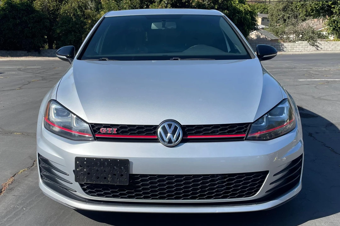 2017 Volkswagen GTI Mk7 - Image 2 of 31
