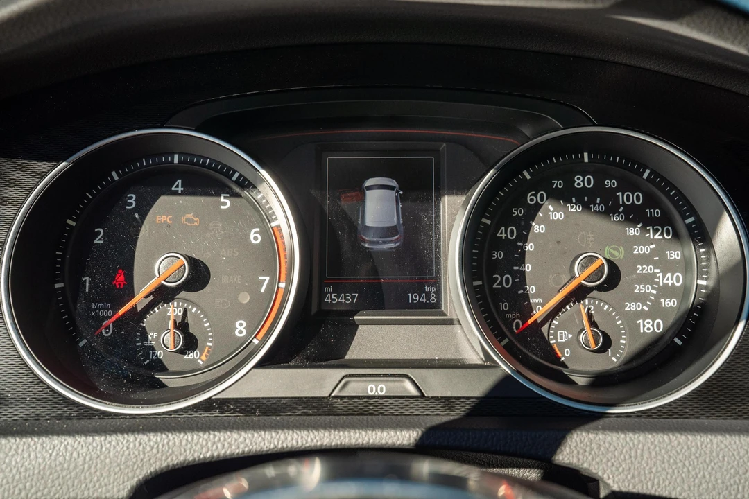 2017 Volkswagen GTI Mk7 - Image 26 of 31