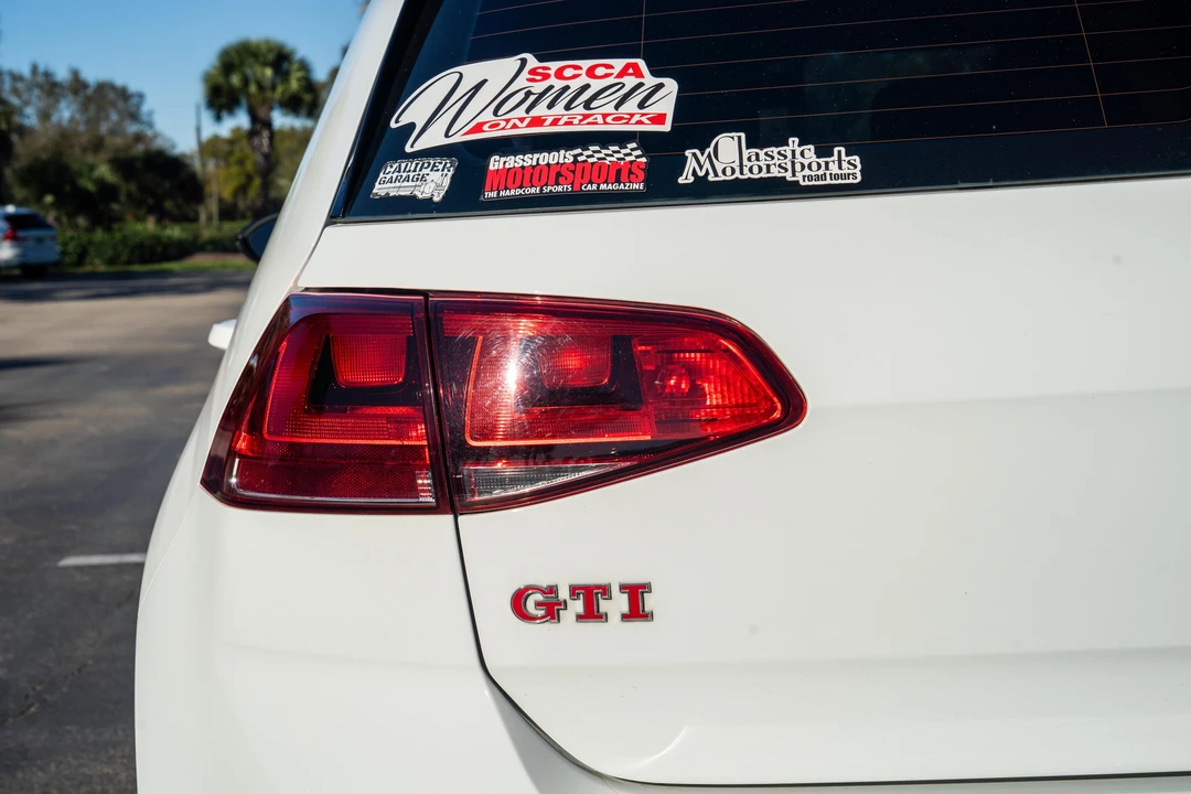 2017 Volkswagen GTI Mk7 - Image 16 of 31