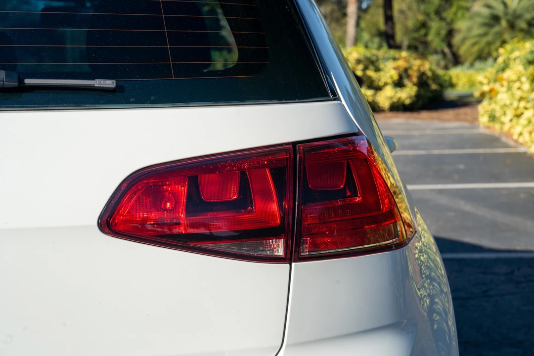 2017 Volkswagen GTI Mk7 - Image 19 of 31