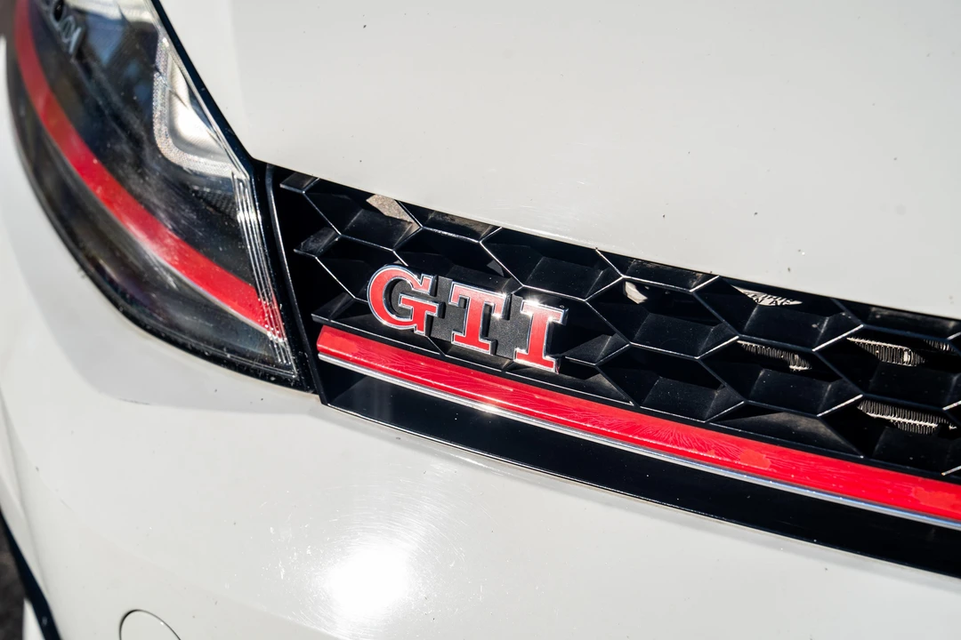 2017 Volkswagen GTI Mk7 - Image 14 of 31
