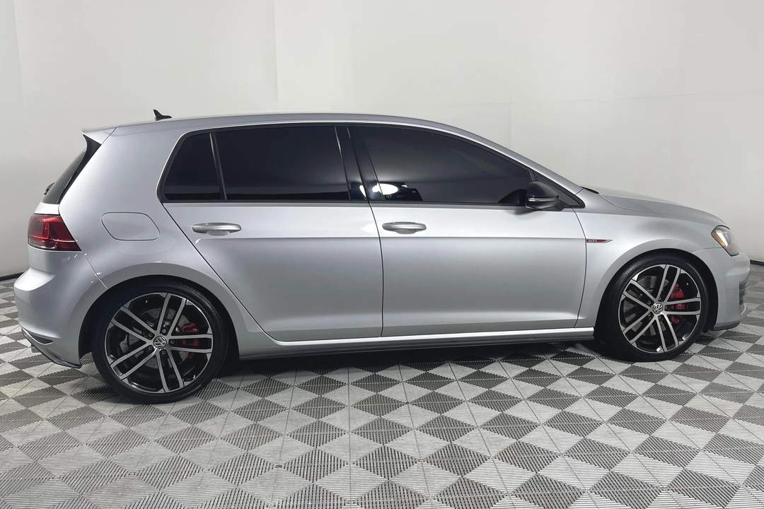 2017 Volkswagen GTI Mk7 - Image 3 of 31