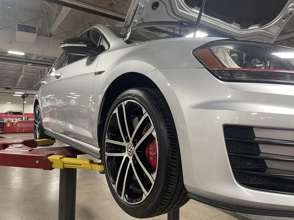 2017 Volkswagen GTI Mk7 - Image 27 of 31