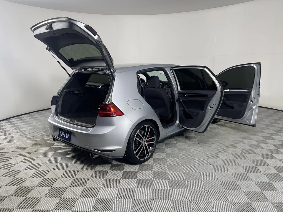 2017 Volkswagen GTI Mk7 - Image 12 of 31