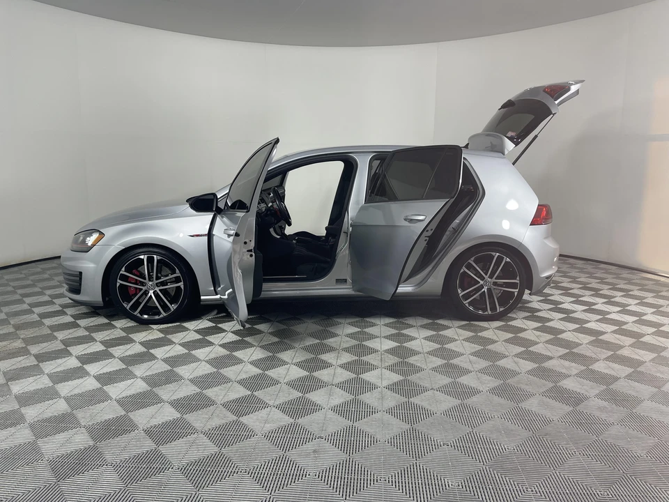 2017 Volkswagen GTI Mk7 - Image 9 of 31