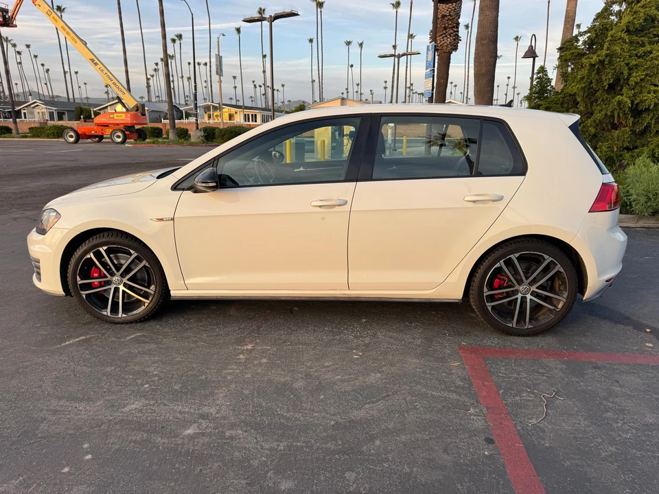2017 Volkswagen GTI Mk7 - Image 10 of 31