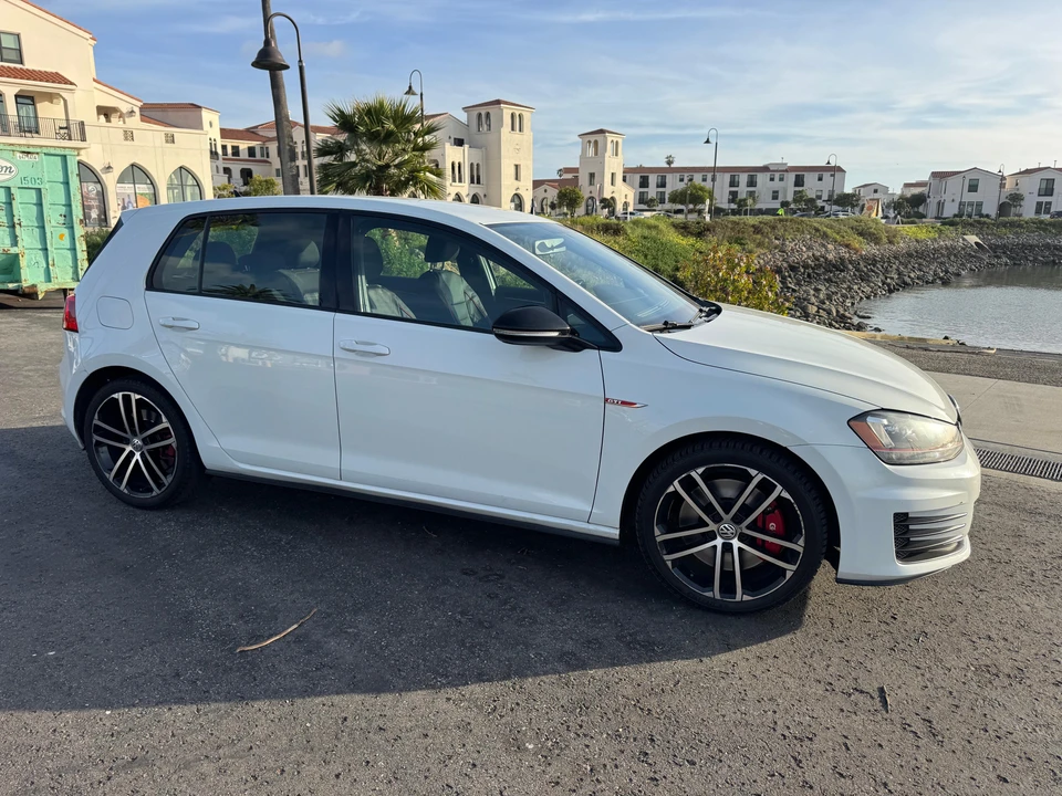 2017 Volkswagen GTI Mk7 - Image 17 of 31