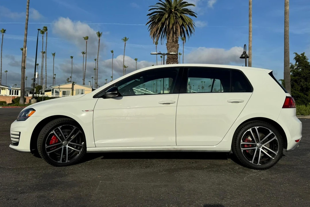 2017 Volkswagen GTI Mk7 - Image 3 of 31