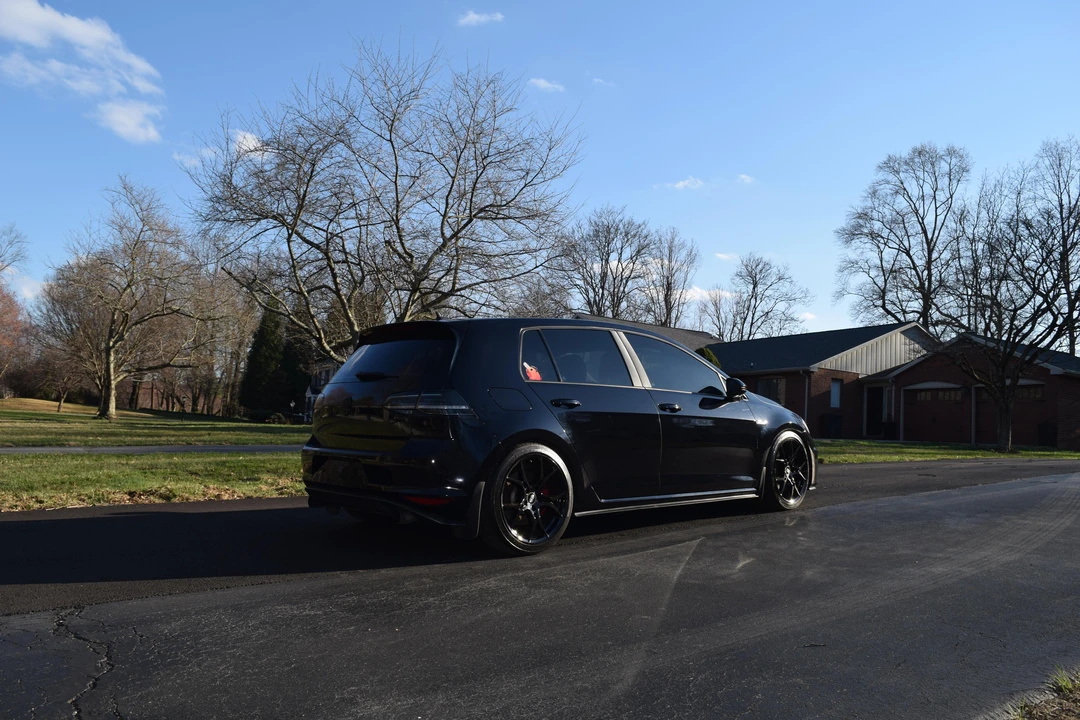 2017 Volkswagen GTI Mk7 - Image 19 of 31