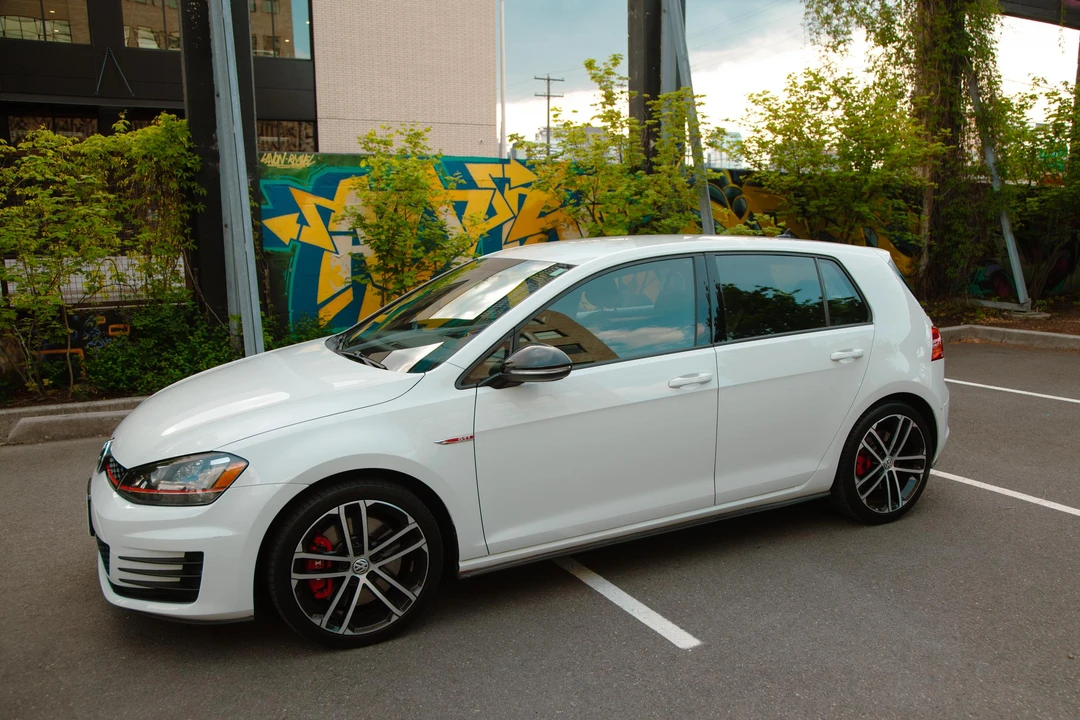 2017 Volkswagen GTI Mk7 - Image 15 of 31