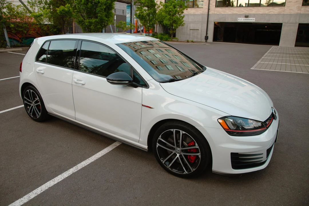 2017 Volkswagen GTI Mk7 - Image 28 of 31