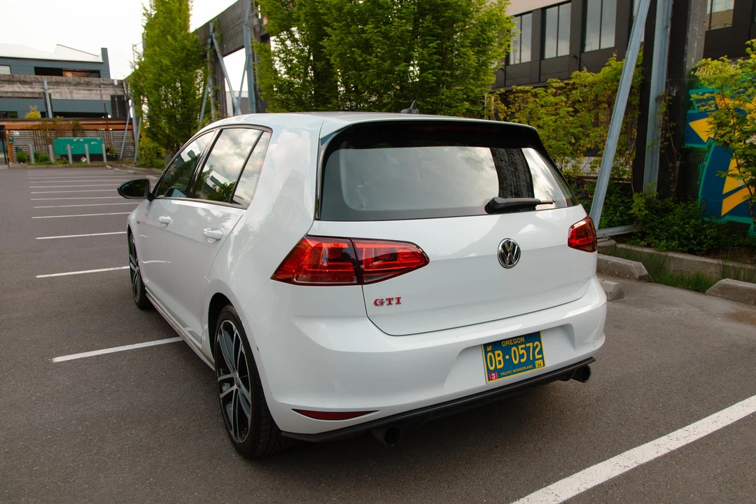 2017 Volkswagen GTI Mk7 - Image 19 of 31