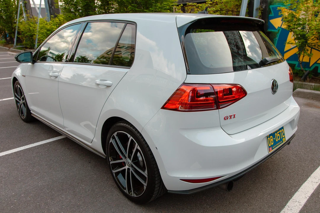 2017 Volkswagen GTI Mk7 - Image 4 of 31