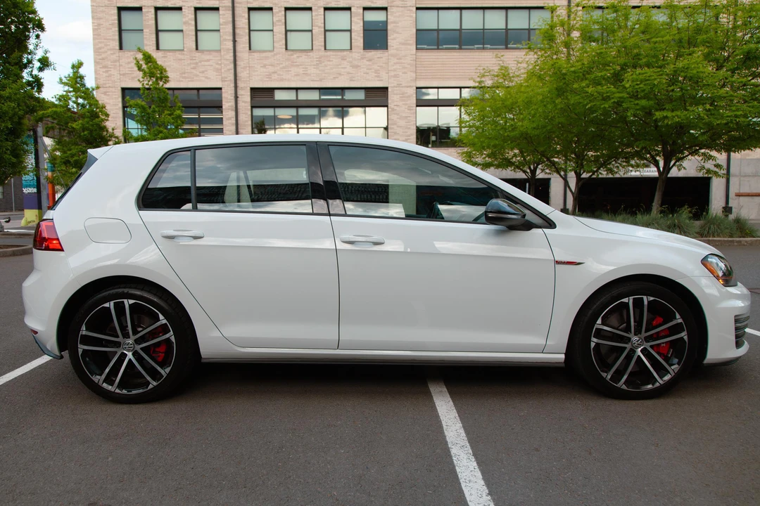 2017 Volkswagen GTI Mk7 - Image 3 of 31