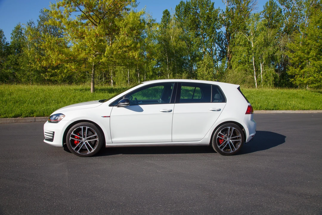 2017 Volkswagen GTI Mk7 - Image 16 of 31