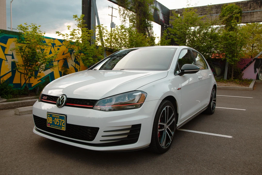 2017 Volkswagen GTI Mk7 - Image 9 of 31