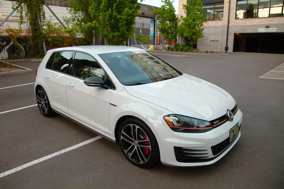 2017 Volkswagen GTI Mk7 - Image 29 of 31