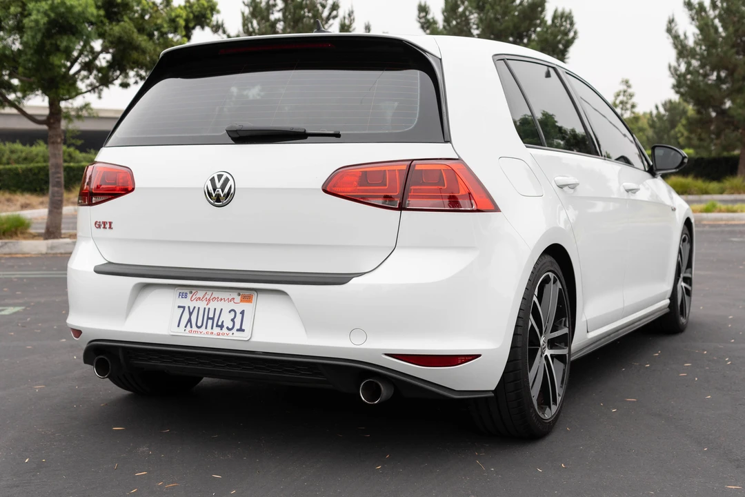 2017 Volkswagen GTI Mk7 - Image 4 of 31