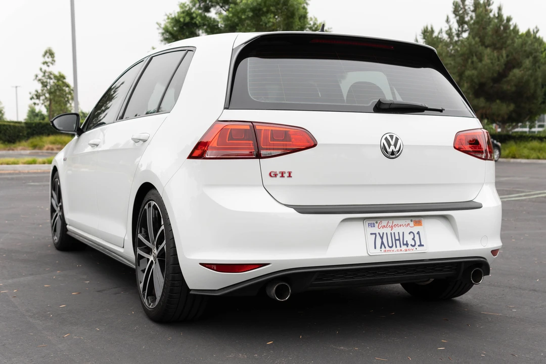2017 Volkswagen GTI Mk7 - Image 9 of 31