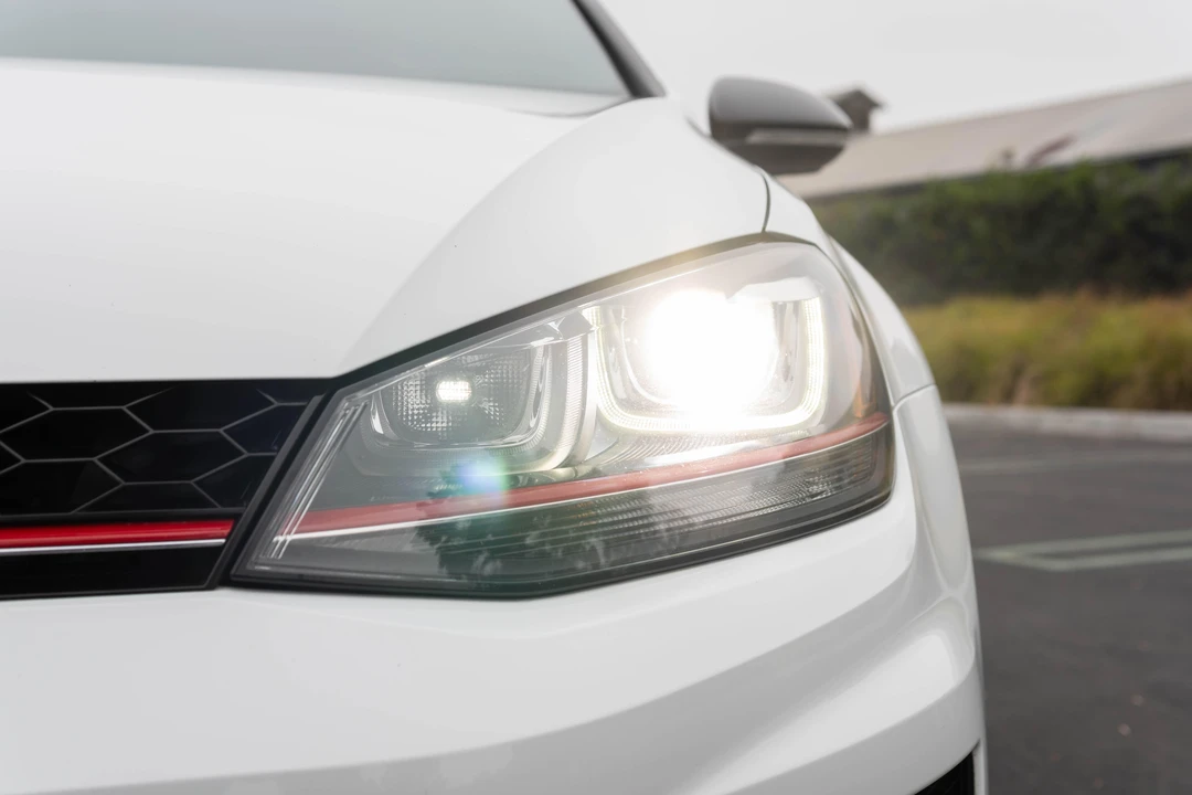 2017 Volkswagen GTI Mk7 - Image 13 of 31