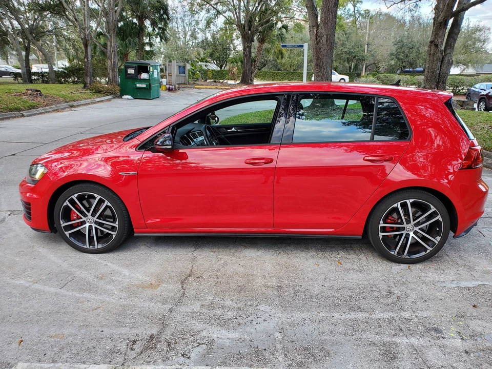 2017 Volkswagen GTI Mk7 - Image 3 of 31