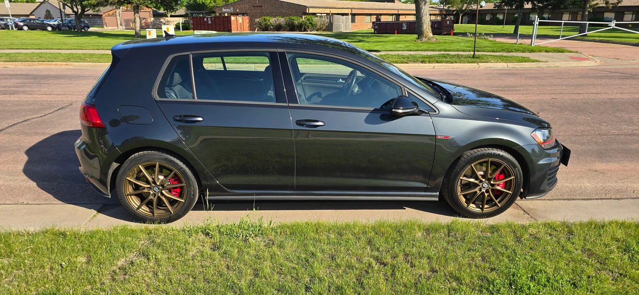 2017 Volkswagen GTI Mk7 - Image 29 of 31