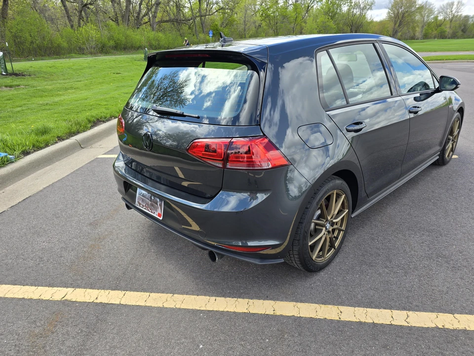 2017 Volkswagen GTI Mk7 - Image 25 of 31