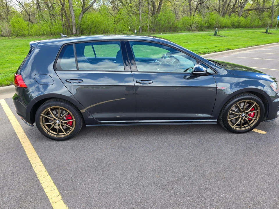 2017 Volkswagen GTI Mk7 - Image 28 of 31