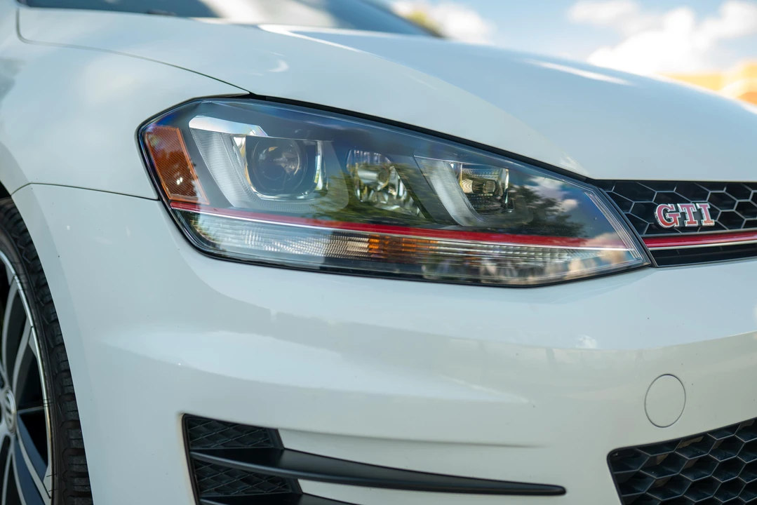 2017 Volkswagen GTI Mk7 - Image 12 of 31
