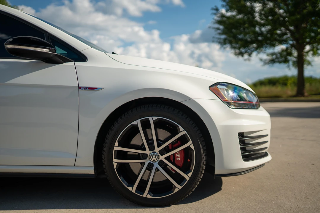 2017 Volkswagen GTI Mk7 - Image 22 of 31
