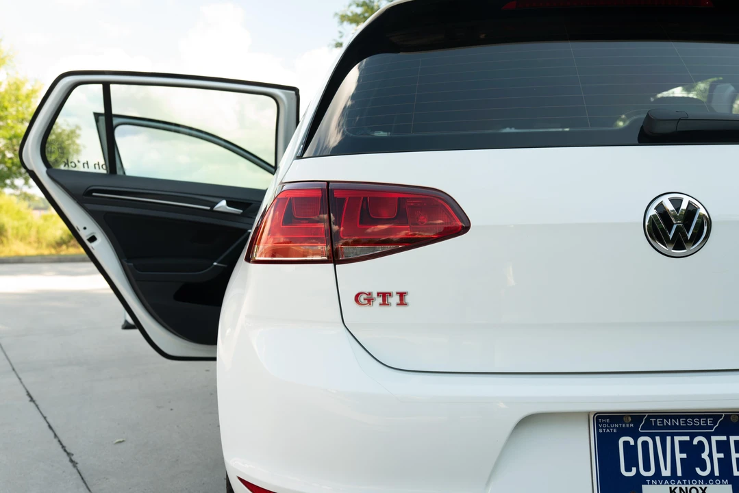 2017 Volkswagen GTI Mk7 - Image 17 of 31