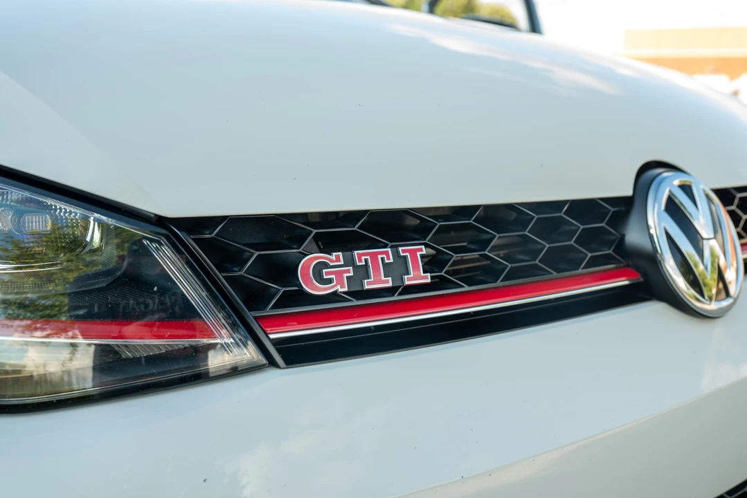 2017 Volkswagen GTI Mk7 - Image 13 of 31