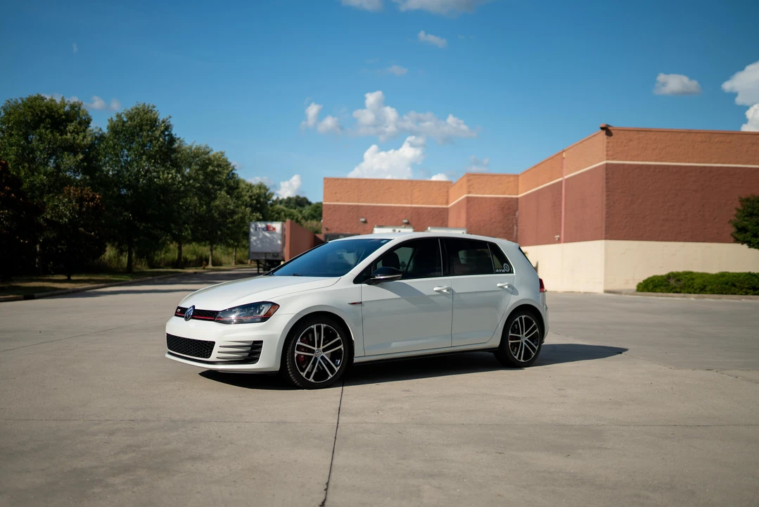 2017 Volkswagen GTI Mk7 - Image 6 of 31
