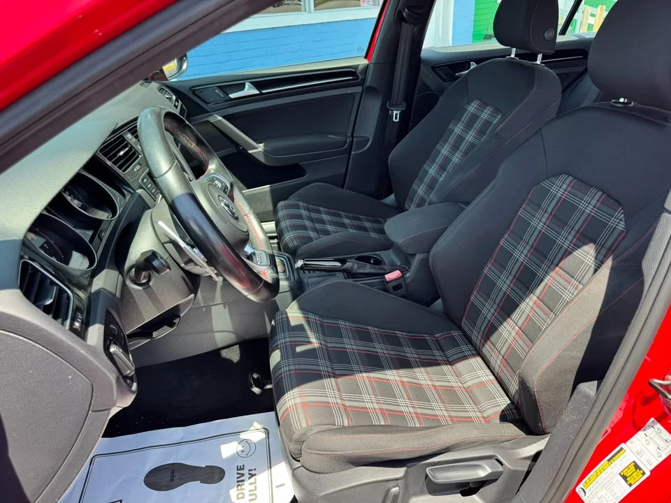 2017 Volkswagen GTI Mk7 - Image 9 of 11