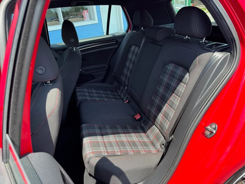 2017 Volkswagen GTI Mk7 - Image 10 of 11