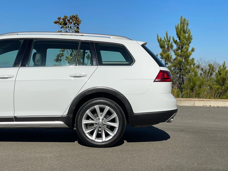 2017 Volkswagen Golf Mk7 - Image 24 of 31