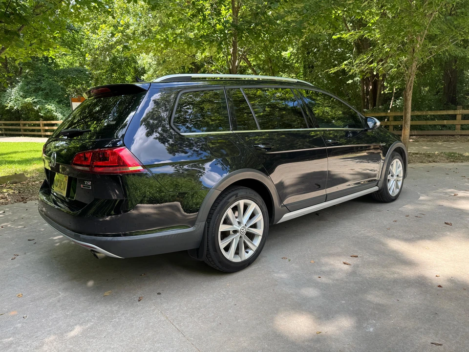 2017 Volkswagen Golf Mk7 - Image 17 of 30