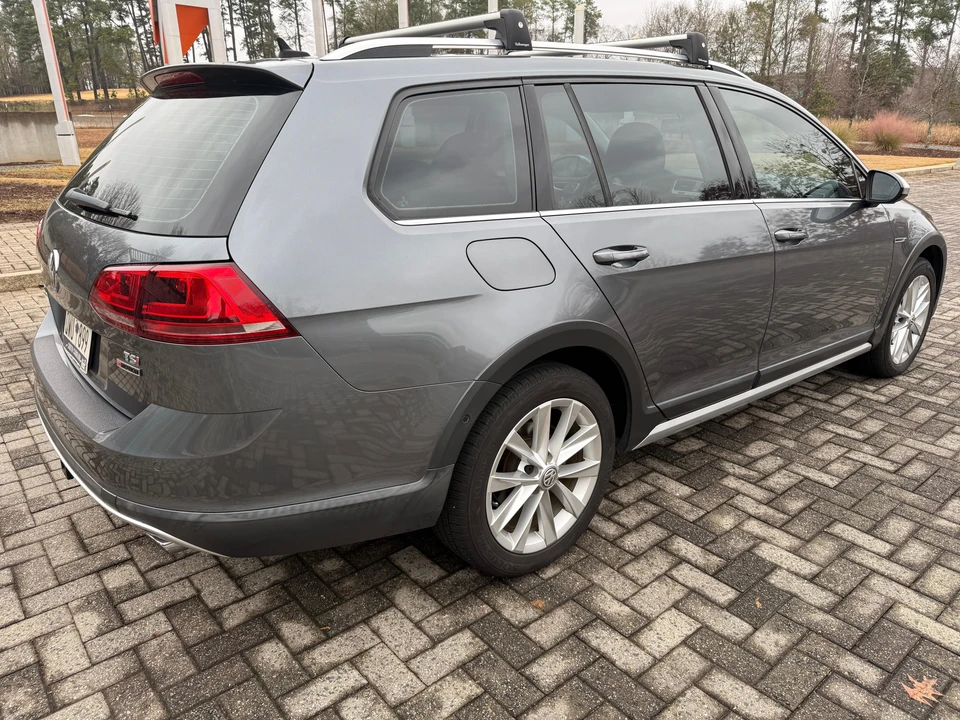 2017 Volkswagen Golf Mk7 - Image 14 of 31