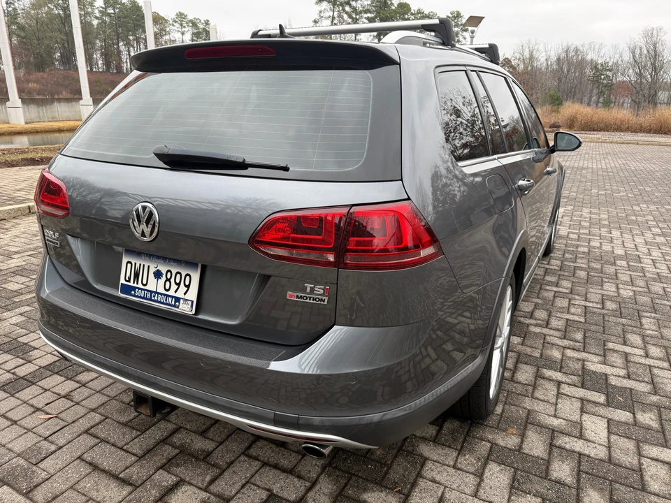 2017 Volkswagen Golf Mk7 - Image 13 of 31