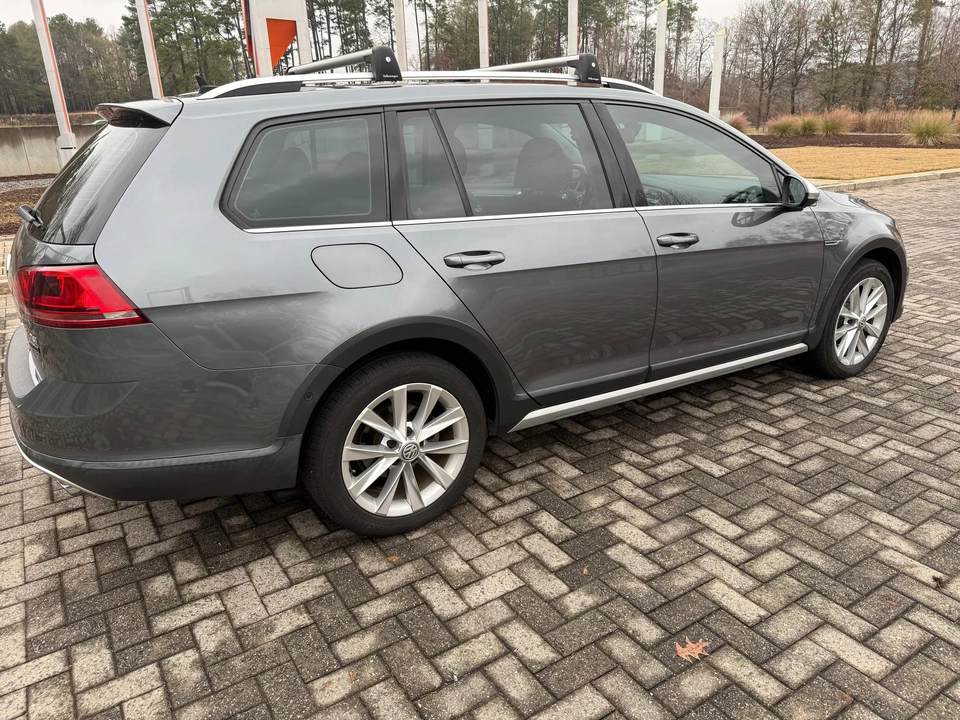 2017 Volkswagen Golf Mk7 - Image 15 of 31