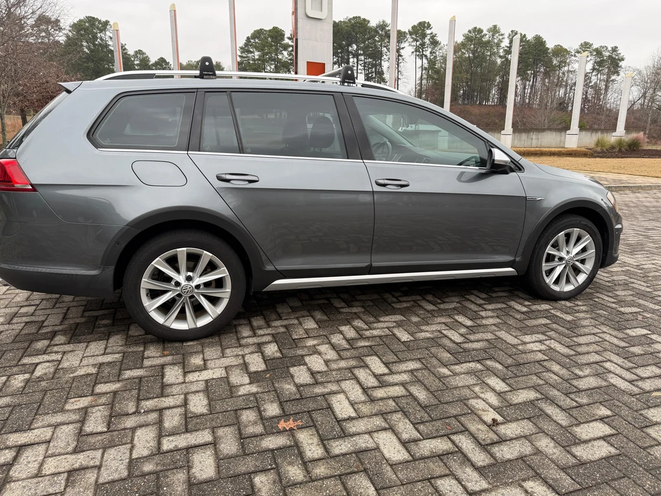 2017 Volkswagen Golf Mk7 - Image 16 of 31