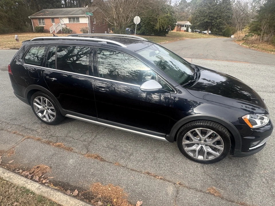 2017 Volkswagen Golf Mk7 - Image 2 of 18