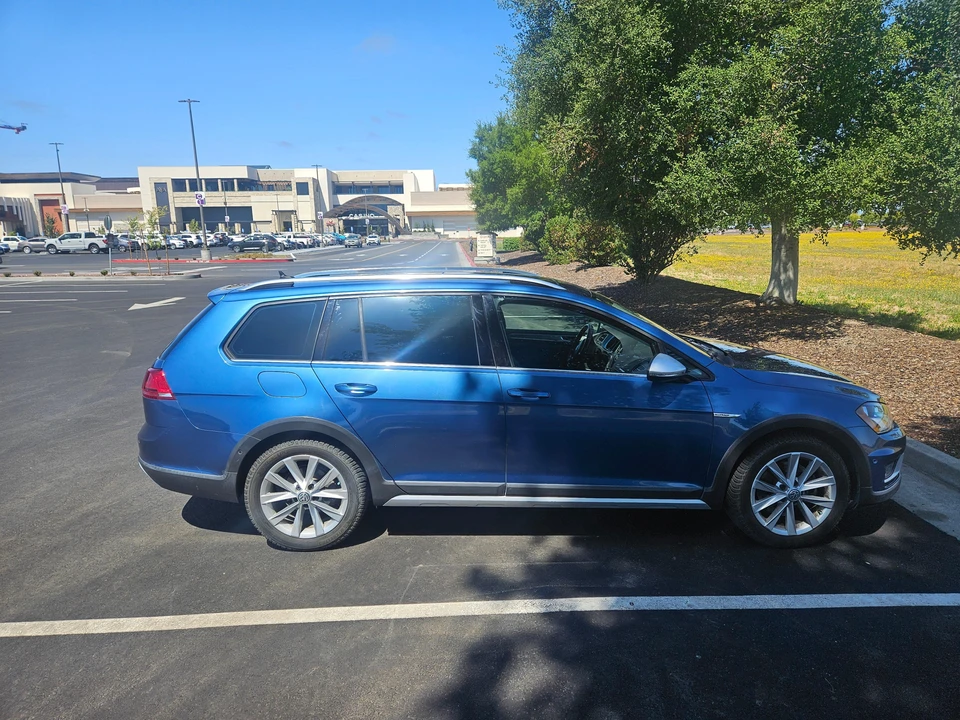 2017 Volkswagen Golf Mk7 - Image 9 of 31