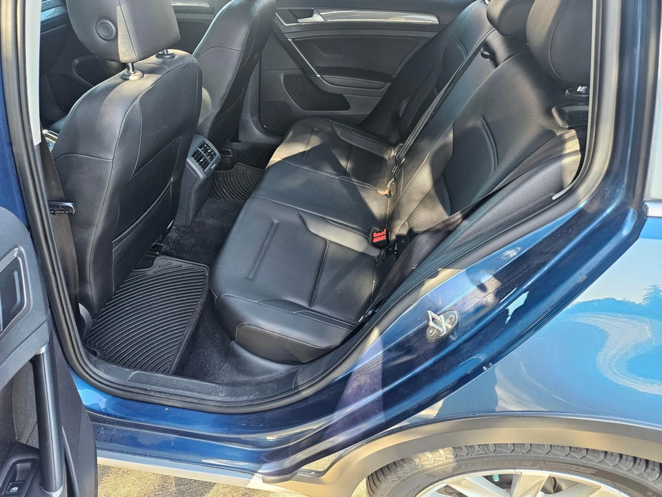 2017 Volkswagen Golf Mk7 - Image 25 of 31